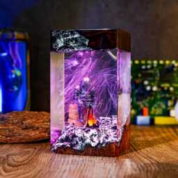 Onion Knight Inspired Resin Lamp - Handmade Fantasy Warrior Led Diorama - Dark Souls Bonfire Gamer & Collector Gift - thumbnail 2