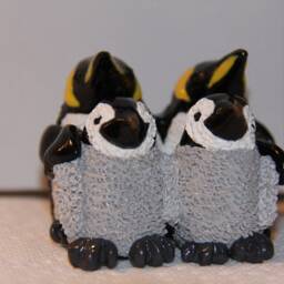 Emperor Penguin Family Of 4 - thumbnail 4