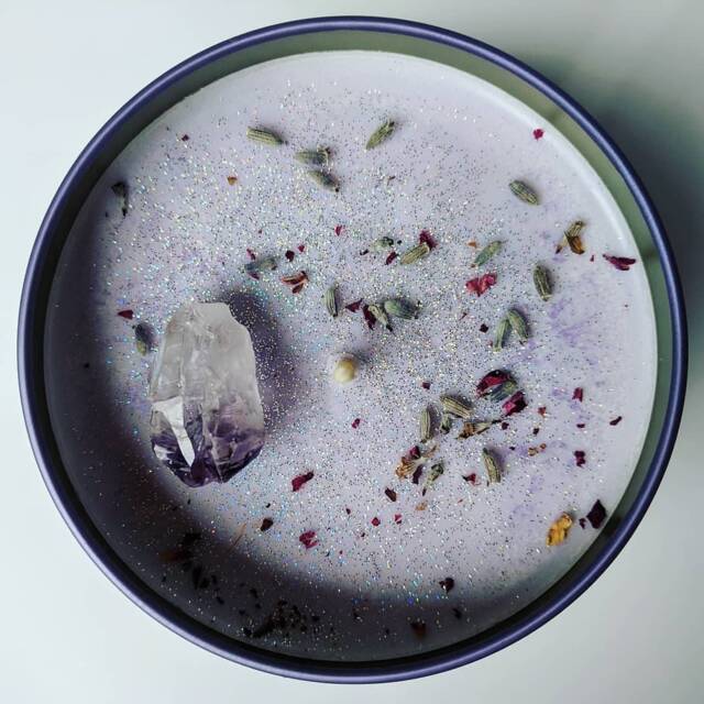 Lavender Amethyst Crystal Candle Vegan Soy Wax, Aromatherapy Scented Candle - image 1