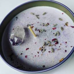 Lavender Amethyst Crystal Candle Vegan Soy Wax, Aromatherapy Scented Candle - thumbnail 2