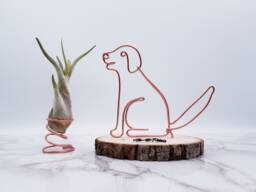 Personalized Wire Dog Sculpture, Retriever Art, Desk Decor - thumbnail 1