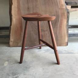 stool Made in Sustainably Sourced Black Walnut - thumbnail 4