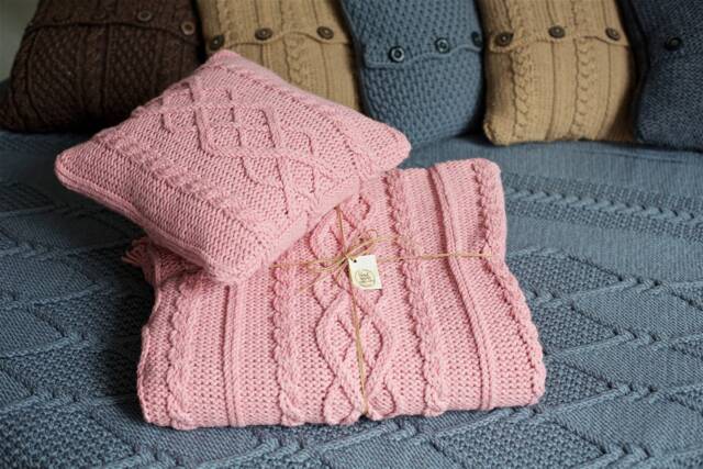 Lovely Cable Knit Blanket+ Knitted Pillow Cover Set, Pink Chunky Blanket, Knitted Baby Blanket - image 1