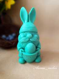 Easter Gnome Candle Soy & Beeswax, Handmade Eco-Friendly Decor - thumbnail 1