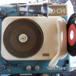 Musical Lamp That Does Not Play But Lights Up, Unique Piece Handcrafted With Recycled Vintage Material - thumbnail 2