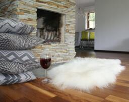 "Genuine Icelandic Sheepskin Rug, Thick Creamy White Wool Carpet - 50""x30" - thumbnail 1