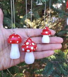 Hand-Painted Wood Mushroom Ornaments, Unique Christmas Ornaments Red Spotted, Set Of 5