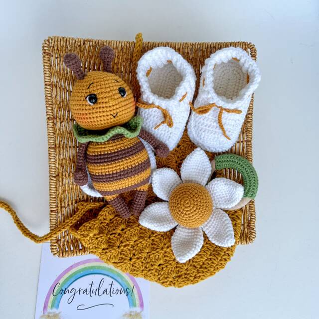 Crochet Bee Baby Set Gender Neutral Shower Gift - image 1