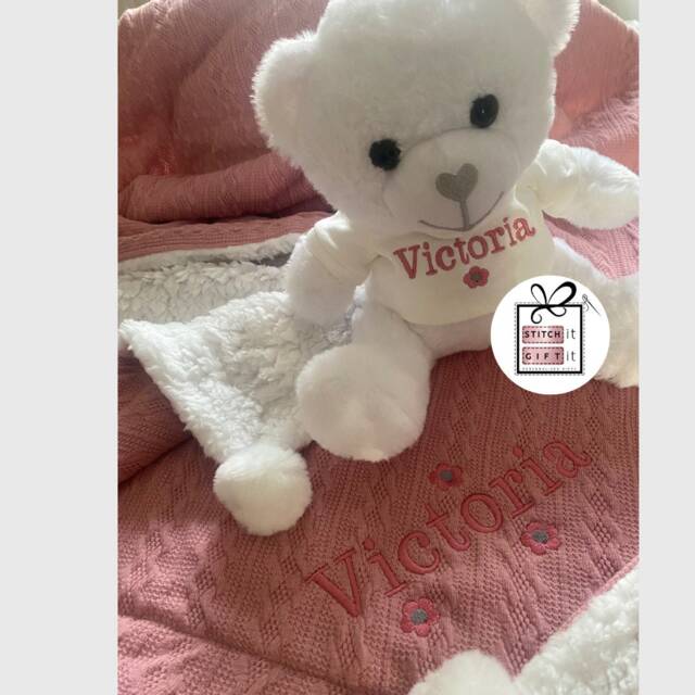 Personalised Baby Gift Set Cable Knitted Pink Blue Car Flower Nursery Blanket & White Teddy -Name Embroidered Pom Pom/Sherpa Reverse - image 1