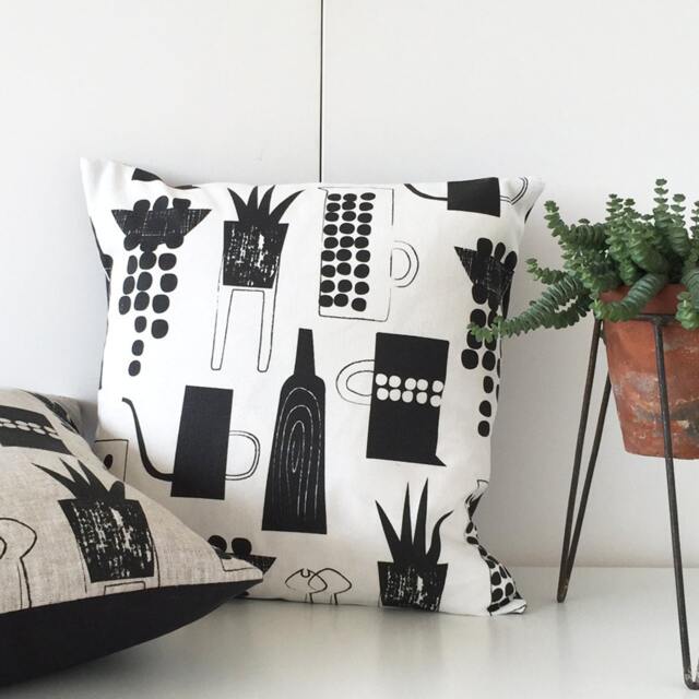Botanics & Ceramics Cushion On White Linen Union - image 1