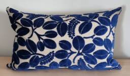 Designers Guild Calaggio Indigo & Omega Velvet Cushion Cover 30x50 cm - thumbnail 1