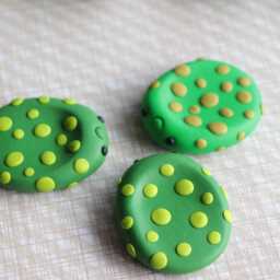Green Polymer Clay Worry Stone With Texture, Anxiety Relief Fidget Buddy - thumbnail 2