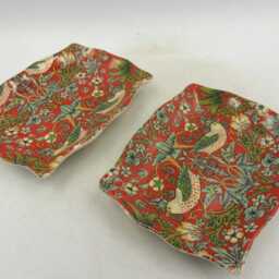 William Morris Strawberry Thief Soap Dishes Heron Cross Pottery Pair - thumbnail 2