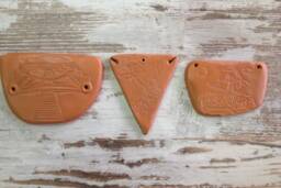 Aztec Alien Artifacts Ceramic Wall Art Set - thumbnail 1