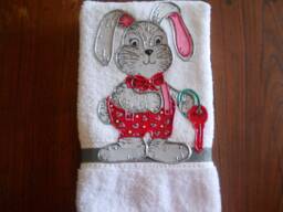 Appliqued Valentine Bunny Hand Towel Hand-Painted Cotton Kitchen/Bathroom Decor - thumbnail 1