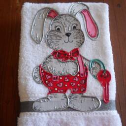 Appliqued Valentine Bunny Hand Towel Hand-Painted Cotton Kitchen/Bathroom Decor - thumbnail 3