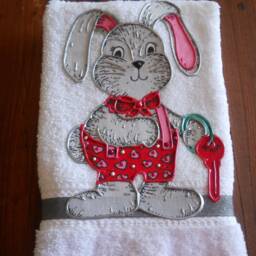 Appliqued Valentine Bunny Hand Towel Hand-Painted Cotton Kitchen/Bathroom Decor - thumbnail 2