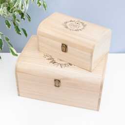 Personalised Traditional Family Christmas Eve Chest - thumbnail 3