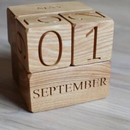 Wood Calendar Blocks Perpetual Table Desk Organizer Christmas Gift Back To School - thumbnail 2