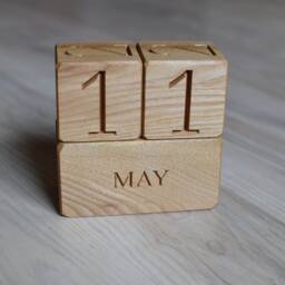 Wood Calendar Blocks Perpetual Table Desk Organizer Christmas Gift Back To School - thumbnail 4