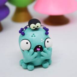 Gubbin & His Spider Friend, Shelf Figurine, Monster Figure, Desk Buddy, Miniature Art - thumbnail 2