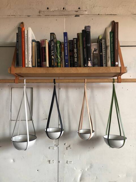 Plant Hanger in Leather - image 1