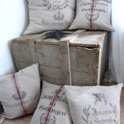 Natural Linen Cushion Cover With Vintage Grain Sack Print Large Model - thumbnail 3