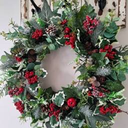 Winter Wreath, Christmas Rustic Holly Ivy Christmas Door Wreath, Pine Xmas - thumbnail 3