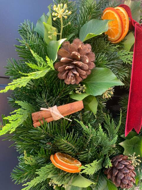 Diy Christmas Wreath Kit Fresh Foliage, Pine Cones & Ribbon - image 1