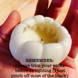 Pumpkin Candle - thumbnail 3
