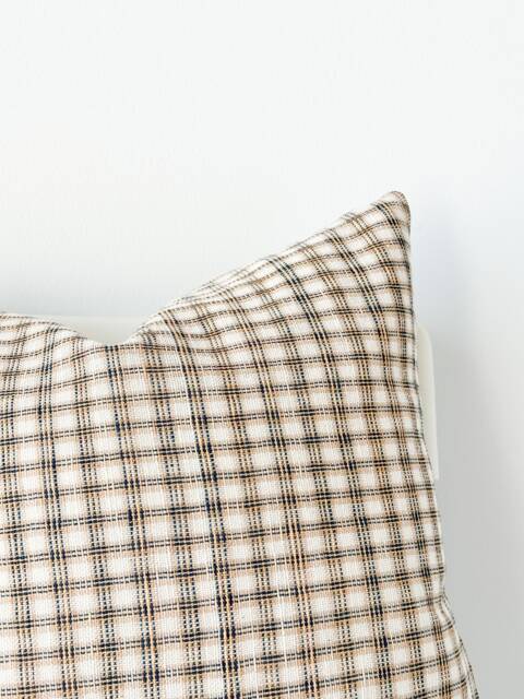 Hand Woven Natural Fiber Faded Color Pillow Cover - image 1