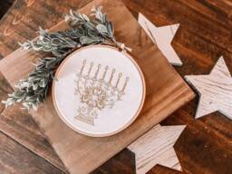 Gold & Silver Menorah Hanukkah Decoration - Hooped Embroidery Wall Hanging Elegant Menorah- Jewish Home Decor - thumbnail 1
