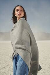 Classic Light Alpaca Blankets, Soft Premium Blankets - thumbnail 1