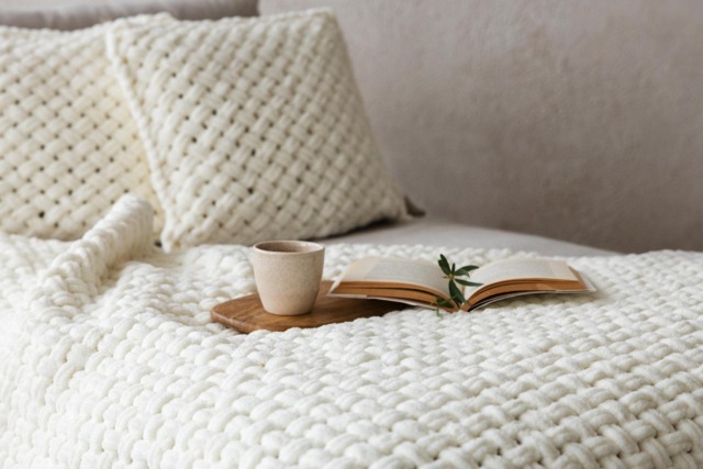 Handmade Chunky Knit Blanket & 2 Pillow Set, Cream White, Cozy Decor - image 1