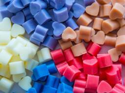 50 Wax Melts UK - 100% Vegan Friendly Soy Wax For Tea Light Candle Burner Handmade in Cornwall Scent Diffuse By Scentsational ?? - thumbnail 1