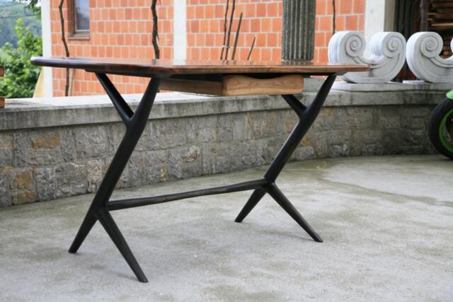 Desk - image 1