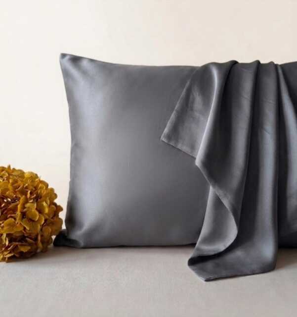 Mulberry Silk Pillowcase 22 Momme, Envelope Closure, Oeko-Tex Certified - image 1