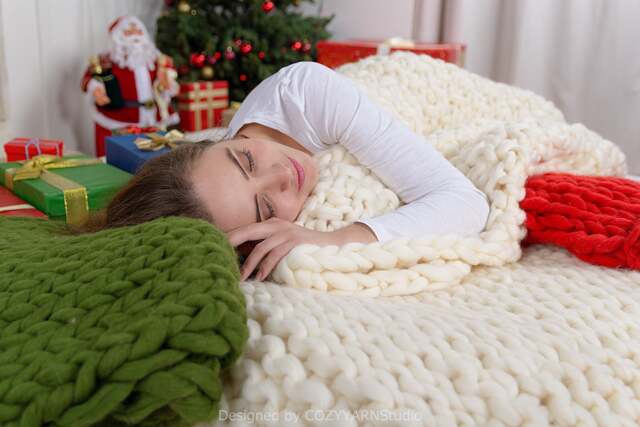 Super Chunky Knit Blanket Giant Merino Wool Oversized Knitting Throw Blankets Arm - image 1