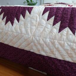 Bear Paw Quilt, Amish Style Hand Quilted Bedspread, Primitive Farmhouse Bedding, Custom Heirloom Cotton Bed Cover, Queen-Cal King, Etsy Gift - thumbnail 4