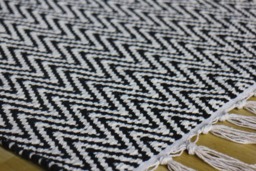 Handwoven Cotton Dhurrie Rug Zig Zag Geometric Pattern, Indian Handmade - thumbnail 1