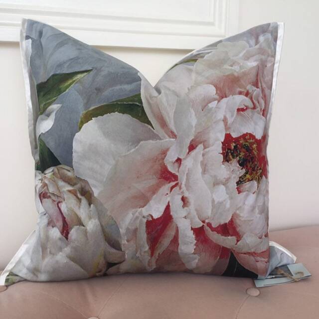 Peonia Grande, Designers Guild Pillow Cushion Cover, 2019 Collection 20 Inch
