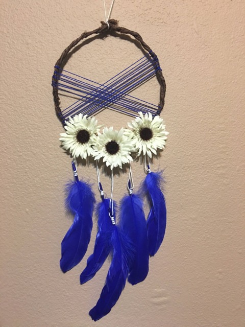 Navy Blue Dreamcatcher White Daisy's Boho Chic Home Decor Bedroom Nursery Wall Hanging Feathers Twigs Bohemian Tapestry - image 1