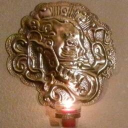 Aztec Vampire Candle Holder - thumbnail 3