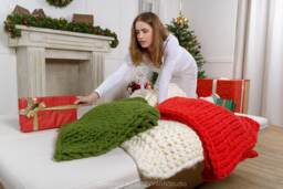 Chunky Knit Blanket Throw Merino Wool Baby Super Yarn - thumbnail 1