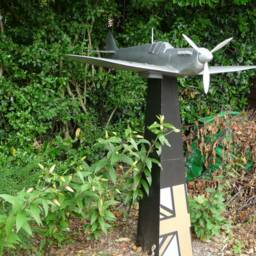 Spitfire Mkii Battle Of Britain Handmade Stainless Steel Welded Sculpture - thumbnail 3