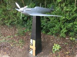 Spitfire Mkii Battle Of Britain Handmade Stainless Steel Welded Sculpture - thumbnail 1