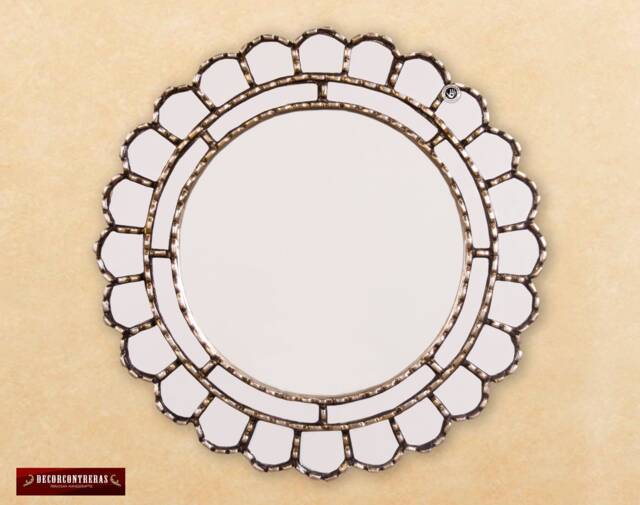 "Decorative Accent Round Mirror For Wall 17.7In ""Cuscaja Silver" - image 1