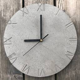 Zb2 Gray Concrete Clock, Black Hands, Roman Numerals