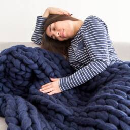 Giant Chunky Blanket, Knitted Blanket, Arm Blanket With Merino Wool - thumbnail 2