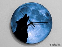 Wolf Howling - Silhouette On Moon Wall Clock Clock Unique Decor Gift Idea Rgb Led 5V Backlit Option